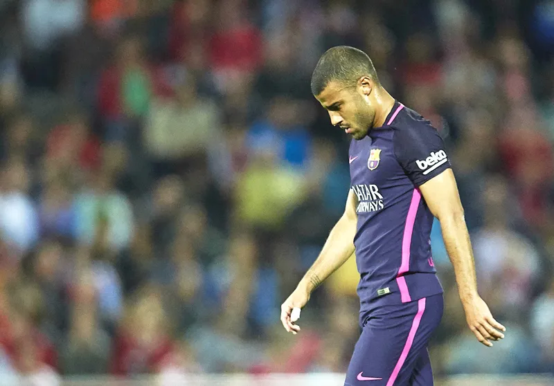 Rafinha có một tháng để chinh phục HLV Valverde.