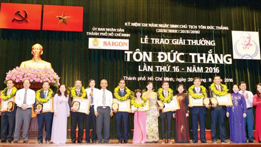 Chúc mừng 8 cá nhân đạt Giải thưởng Tôn Đức Thắng năm 2016