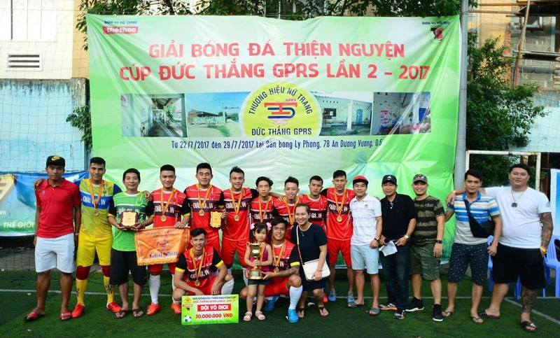  “Gia đình” Châu Gia FC, nơi mà các cầu thủ được thỏa đam mê và tận hưởng những niềm vui chiến thắng.