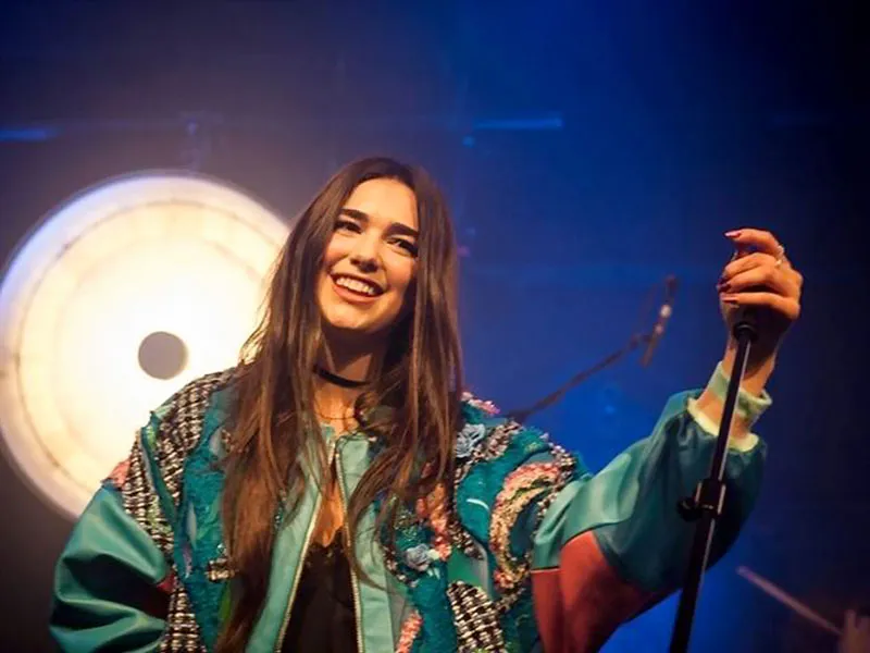 Dua Lipa trở lại Singapore