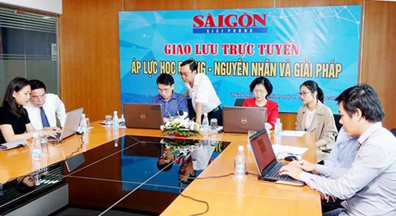 Quang cảnh buổi giao lưu trực tuyến. Ảnh: ĐỨC CƯỜNG