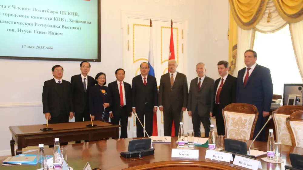 Trang trọng kỷ niệm 95 năm ngày Chủ tịch Hồ Chí Minh lần đầu tiên đến Nga ảnh 4 Trang trọng kỷ niệm 95 năm ngày Chủ tịch Hồ Chí Minh lần đầu tiên đến Nga ảnh 4