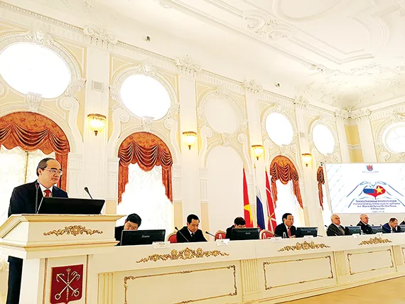 Trang trọng kỷ niệm 95 năm ngày Chủ tịch Hồ Chí Minh lần đầu tiên đến Nga ảnh 1 Trang trọng kỷ niệm 95 năm ngày Chủ tịch Hồ Chí Minh lần đầu tiên đến Nga ảnh 1