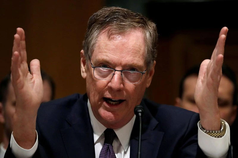 Đại diện Thương mại Mỹ Robert Lighthizer nói việc Mỹ đánh thuế lên hàng các nước là phù hợp các thỏa thuận quốc tế. Ảnh: REUTERS