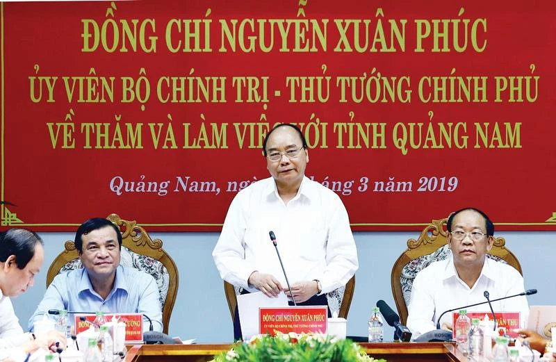 Thủ tướng Nguyễn Xuân Phúc làm việc với cán bộ chủ chốt tỉnh Quảng Nam Ảnh: TTXVN