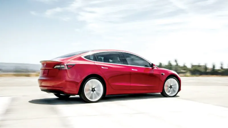 Tesla bán xe giá rẻ ở Trung Quốc