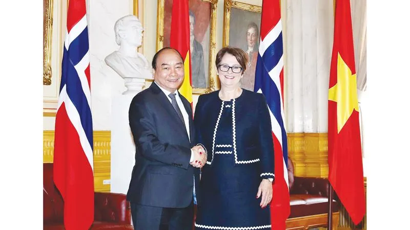Chiều 25-5, tại thủ đô Oslo, Thủ tướng Nguyễn Xuân Phúc hội kiến Chủ tịch Quốc hội Na Uy Tone Wilhelmsen Troen Ảnh: TTXVN