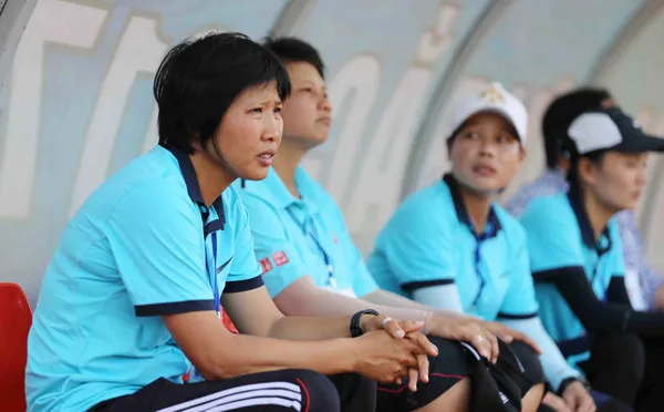 Nỗi lo lắng của HLV Kim Chi. Ảnh: Dũng Phương