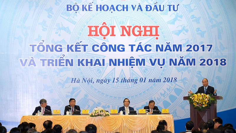 Giữ ổn định kinh tế vĩ mô, xây dựng nền kinh tế độc lập, tự chủ