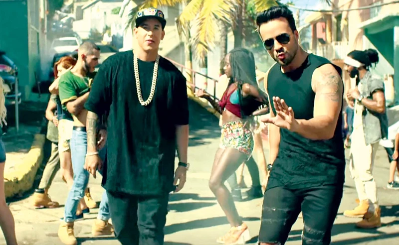 Một cảnh trong video clip Despacito, thu hút hơn 5 tỷ lượt người xem trên YouTube