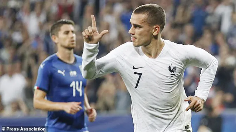 Antoine Griezmann ghi bàn nâng tỷ số 2 - 0 cho tuyển Pháp