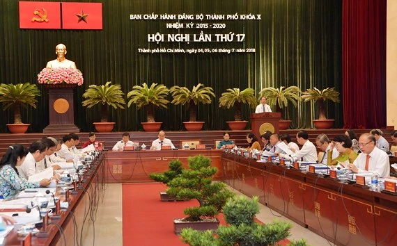 Toàn cảnh hội nghị lần thứ 17 Ban chấp hành Đảng bộ TPHCM khóa X, nhiệm kỳ 2015-2020. Ảnh: Việt Dũng