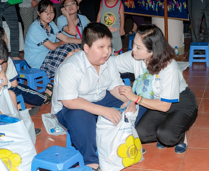 Saigontourist tổ chức ngày hội trung thu năm 2018