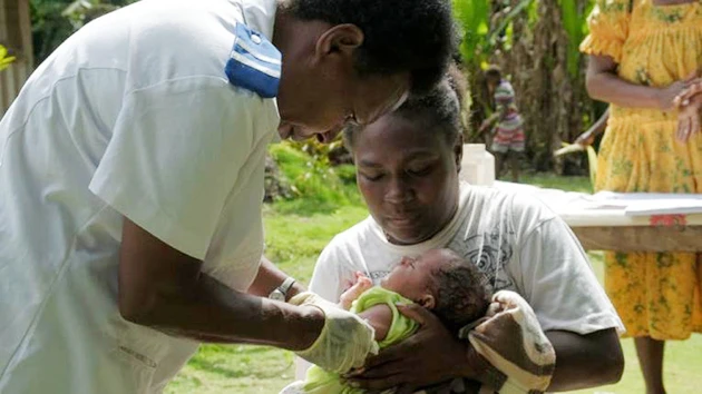 Máy bay không người lái đưa vaccine tới vùng xa