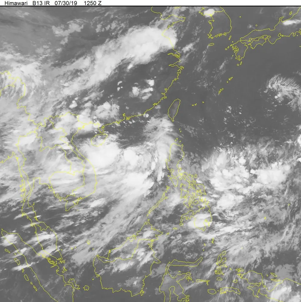 Áp thấp nhiệt đới đang mạnh lên thành bão ảnh 1