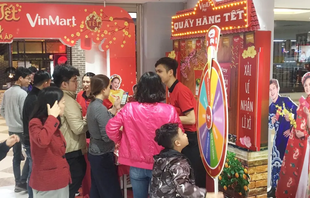 Nô nức mua hàng VinMart, săn lì xì của VinID Pay ảnh 1