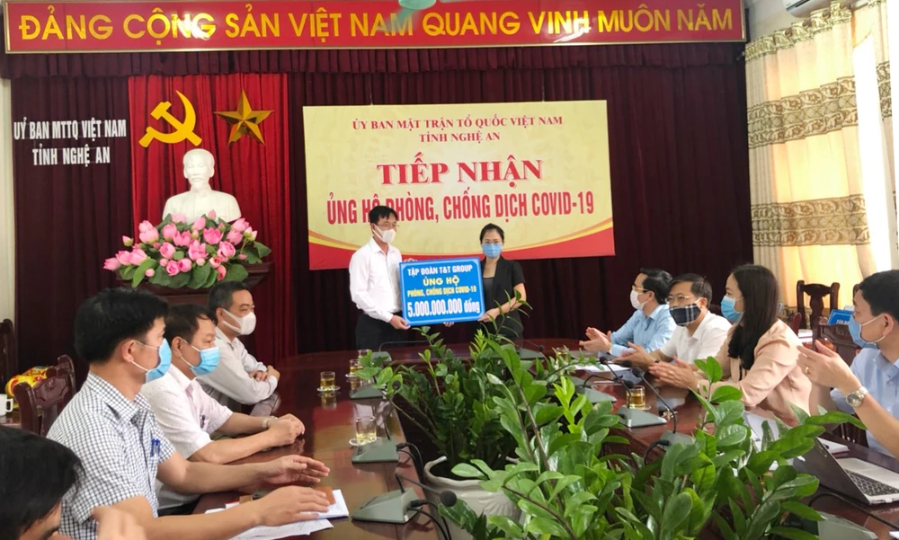 Tập đoàn T&T Group ủng hộ thêm 5 tỷ đồng hỗ trợ chống dịch Covid-19 tại Nghệ An ảnh 1 Tập đoàn T&T Group ủng hộ thêm 5 tỷ đồng hỗ trợ chống dịch Covid-19 tại Nghệ An ảnh 1