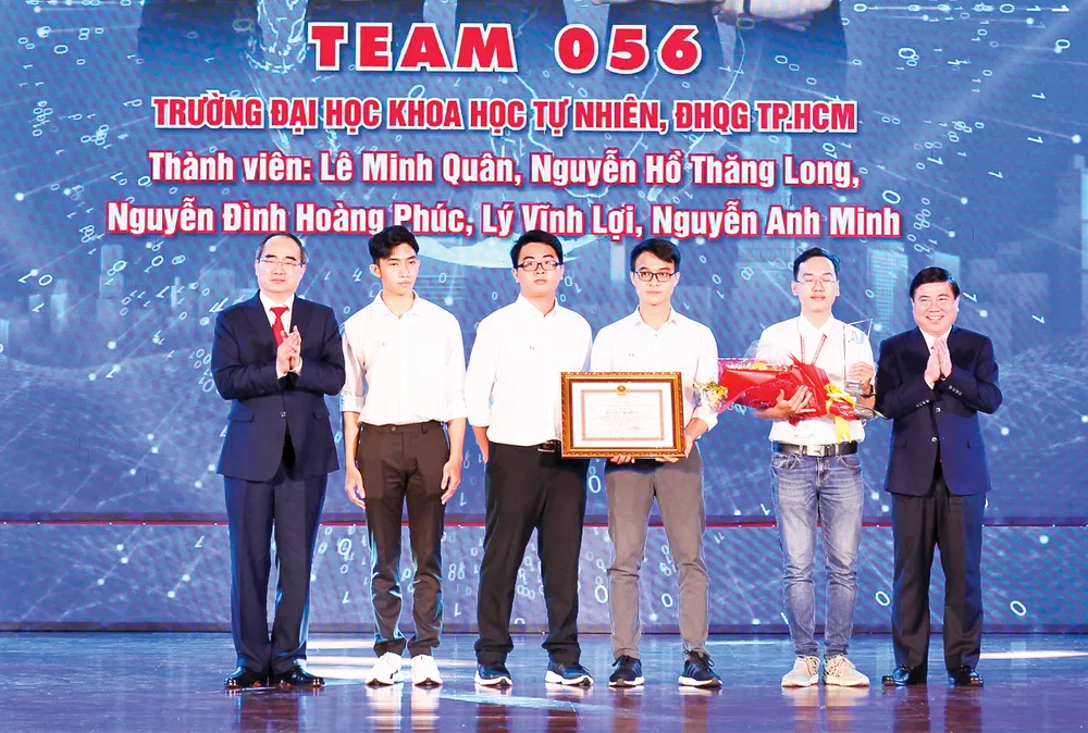 Ngày hội doanh nghiệp CNTT và AI TPHCM: Cùng xây dựng TPHCM văn minh, hiện đại, nghĩa tình ảnh 1