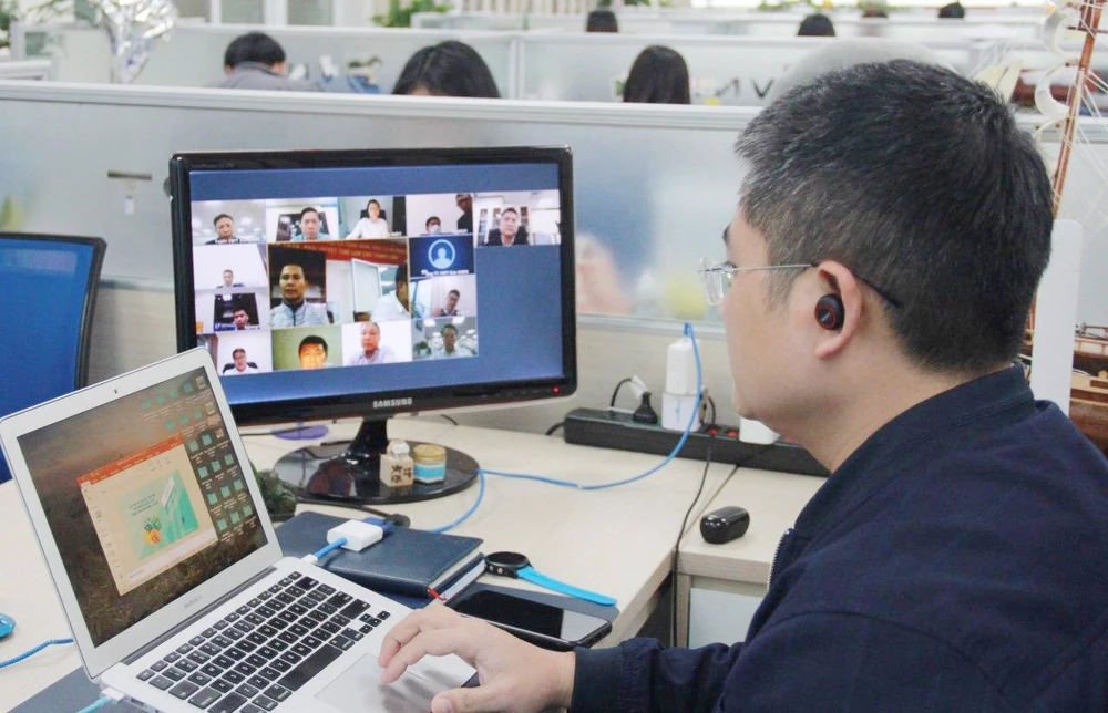 Thay đổi để thích nghi