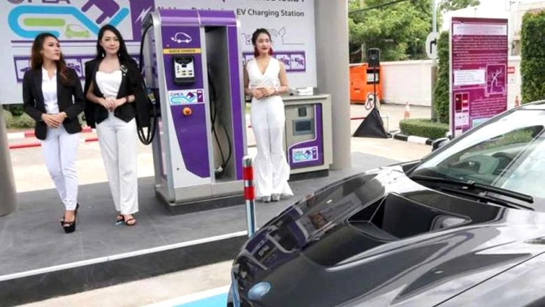 Một trạm sạc ô tô điện tại Thái Lan