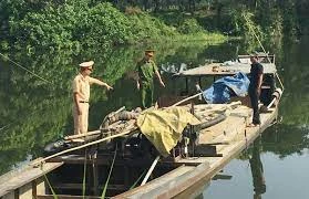 Hoạt động thăm dò, khai thác cát, sỏi trái phép ở Thừa Thiên-Huế