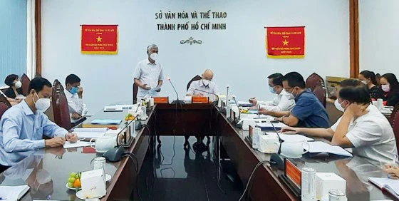 Phó Chủ tịch UBND TPHCM Võ Văn Hoan phát biểu tại cuộc làm việc của Đoàn giám sát Ban Thường vụ Thành ủy TPHCM với Sở VH-TT TPHCM