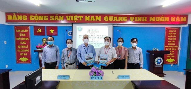 Lễ ký kết hợp tác đào tạo nhân lực bán lẻ