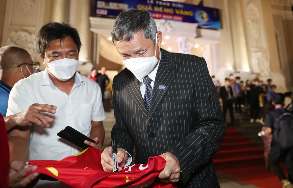 Hoàng Đức, Huỳnh Như và Văn Ý đoạt Quả bóng vàng Việt Nam 2021 ảnh 26