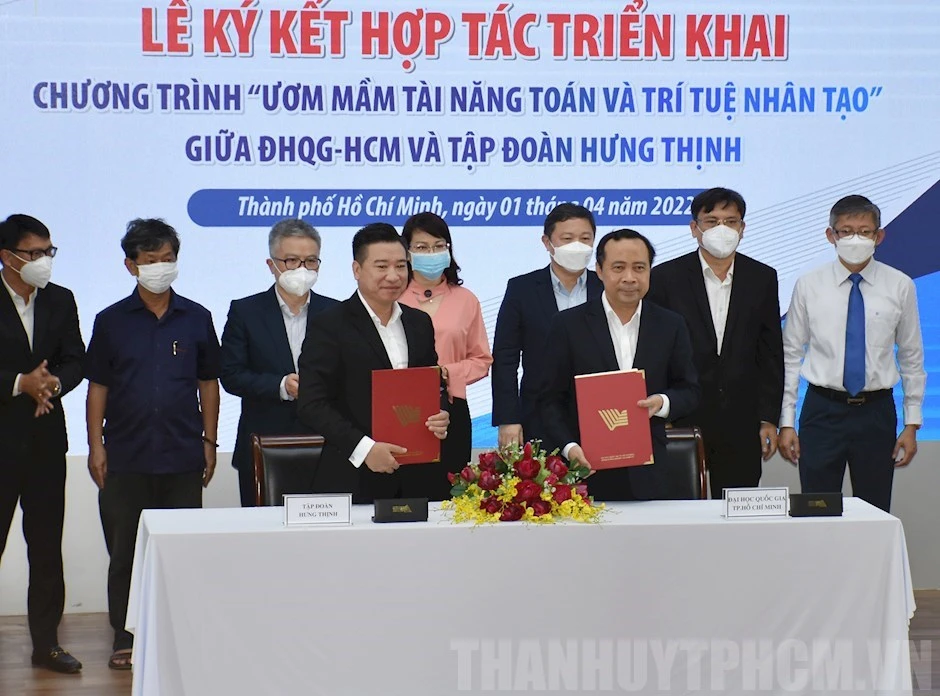 Các đại biểu tham dự tại buổi lễ ký kết. Ảnh: hcmcpv