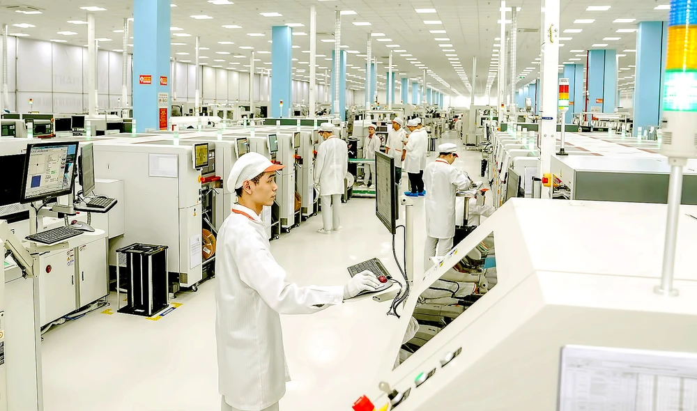 Ngày Doanh nhân Việt Nam 13-10 - Khẳng định vị thế, bản sắc doanh nghiệp, doanh nhân Việt: Thế hệ doanh nhân có tâm, tầm ảnh 2 Ngày Doanh nhân Việt Nam 13-10 - Khẳng định vị thế, bản sắc doanh nghiệp, doanh nhân Việt: Thế hệ doanh nhân có tâm, tầm ảnh 2