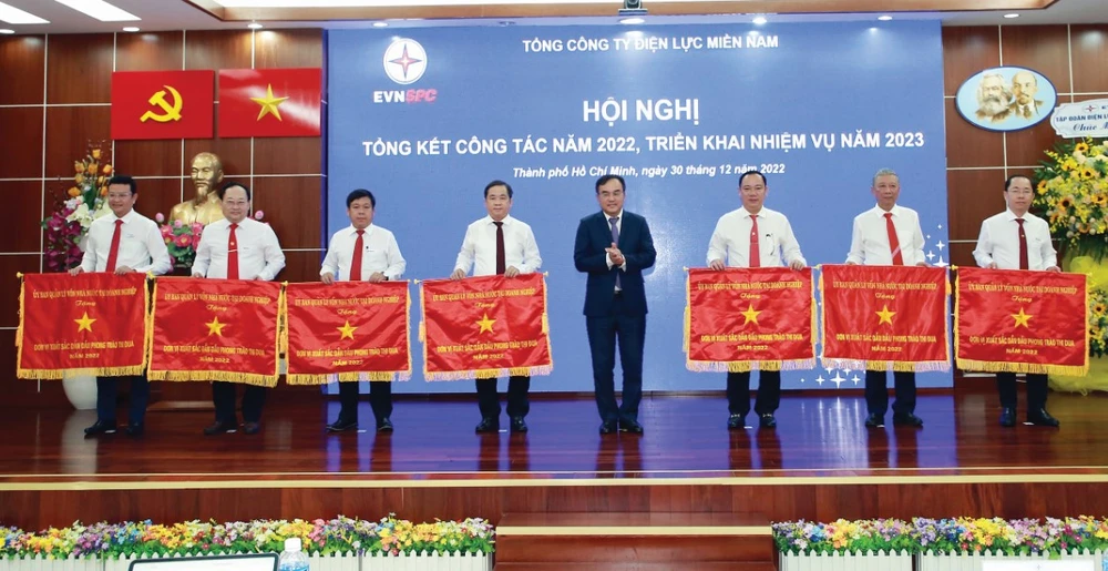 EVNSPC tổ chức hội nghị tổng kết công tác SXKD năm 2022 và triển khai nhiệm vụ năm 2023