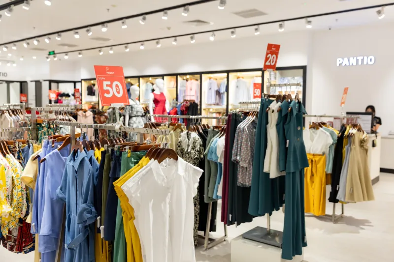 Ngành hàng thời trang, phụ kiện nườm nượp người sắm sửa các outfit diện tết, chơi xuân với ưu đãi lên tới 50%++