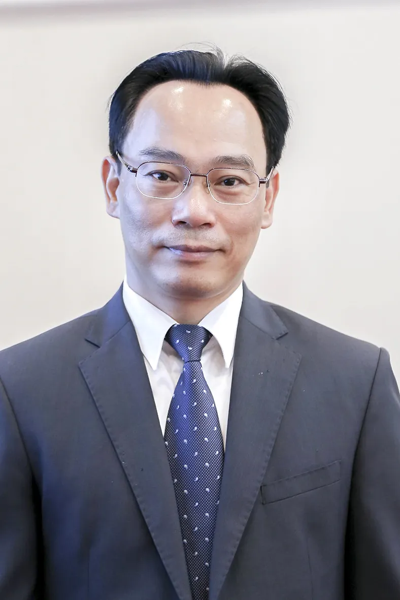 PGS-TS Hoàng Minh Sơn PGS-TS Hoàng Minh Sơn