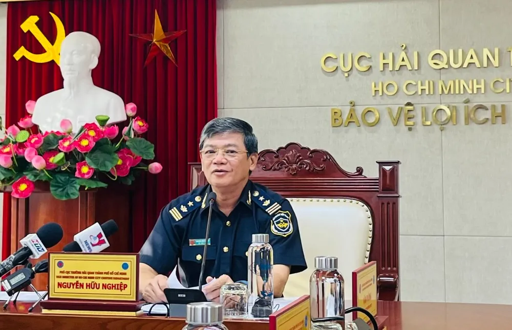 Ông Nguyễn Hữu Nghiệp trao đổi thông tin chiều 17-3 Ông Nguyễn Hữu Nghiệp trao đổi thông tin chiều 17-3