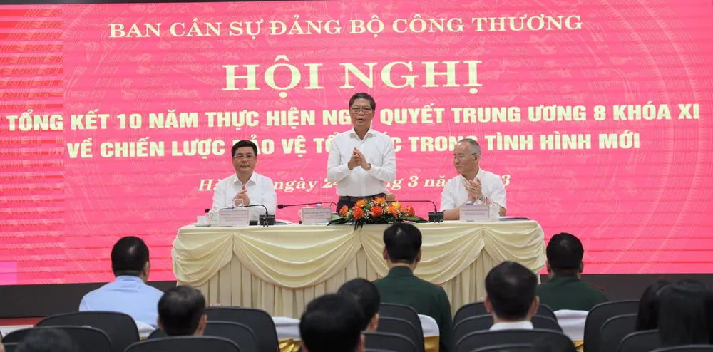 Hội nghị tổng kết 10 năm thực hiện Nghị quyết 8 Hội nghị tổng kết 10 năm thực hiện Nghị quyết 8