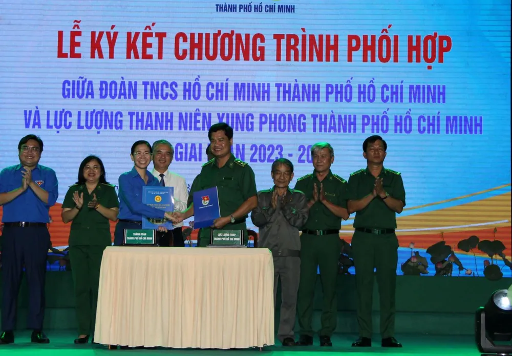 Lực lượng TNXP TPHCM cùng Thành đoàn TPHCM ký kết chương trình Phối hợp thực hiện các nội dung trọng tâm giai đoạn 2023 – 2027 Lực lượng TNXP TPHCM cùng Thành đoàn TPHCM ký kết chương trình Phối hợp thực hiện các nội dung trọng tâm giai đoạn 2023 – 2027