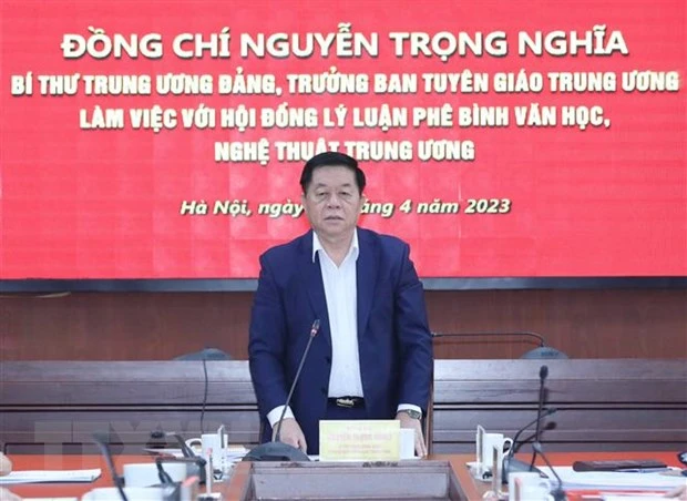 Trưởng Ban Tuyên giáo Trung ương Nguyễn Trọng Nghĩa phát biểu chỉ đạo buổi làm việc. Ảnh: PHƯƠNG HOA/TTXVN