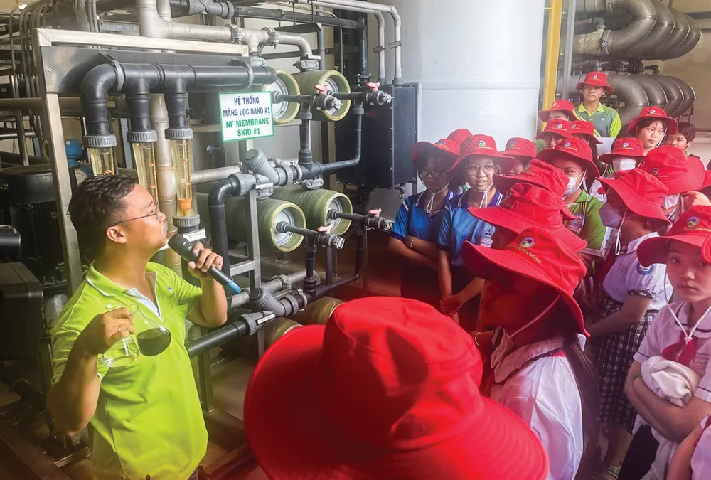 Các em tìm hiểu về quy trình xử lý nước rỉ rác tại VWS Các em tìm hiểu về quy trình xử lý nước rỉ rác tại VWS