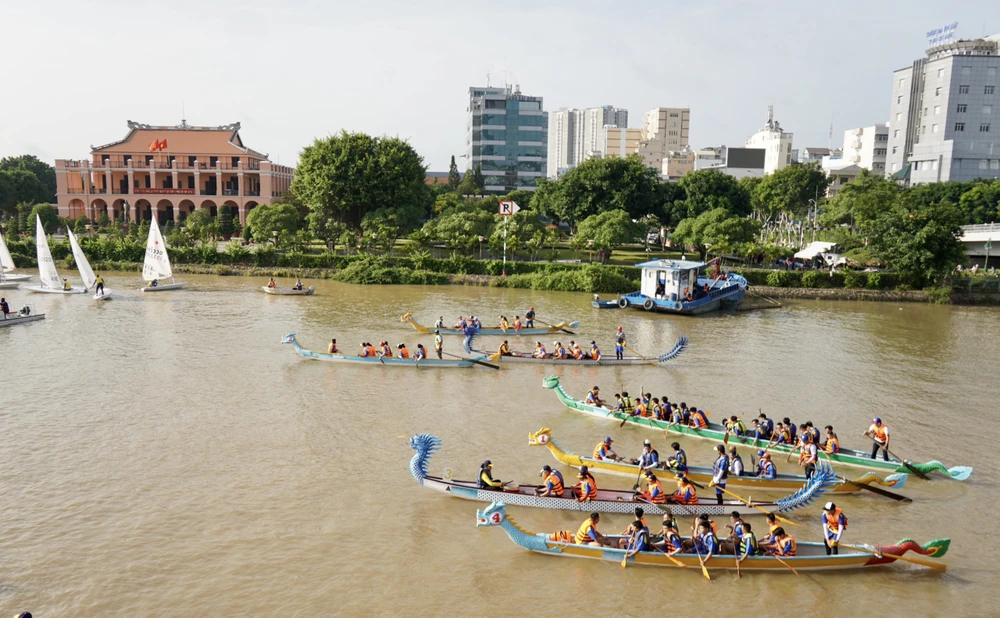 Nhiều hoạt động diễn ra tại Lễ hội sông nước TPHCM năm 2023. Ảnh: Hoàng Hùng