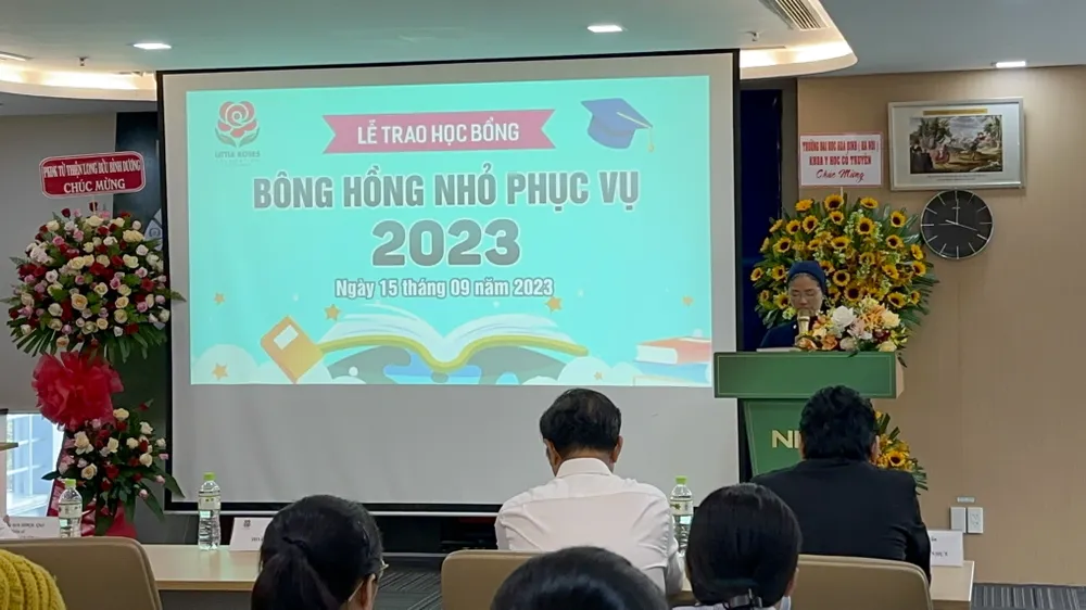 Đại diện các tổ chức, cơ sở giới thiệu ứng viên cam kết đồng hành cùng các sinh viên trong học tập và phục vụ cộng đồng Đại diện các tổ chức, cơ sở giới thiệu ứng viên cam kết đồng hành cùng các sinh viên trong học tập và phục vụ cộng đồng