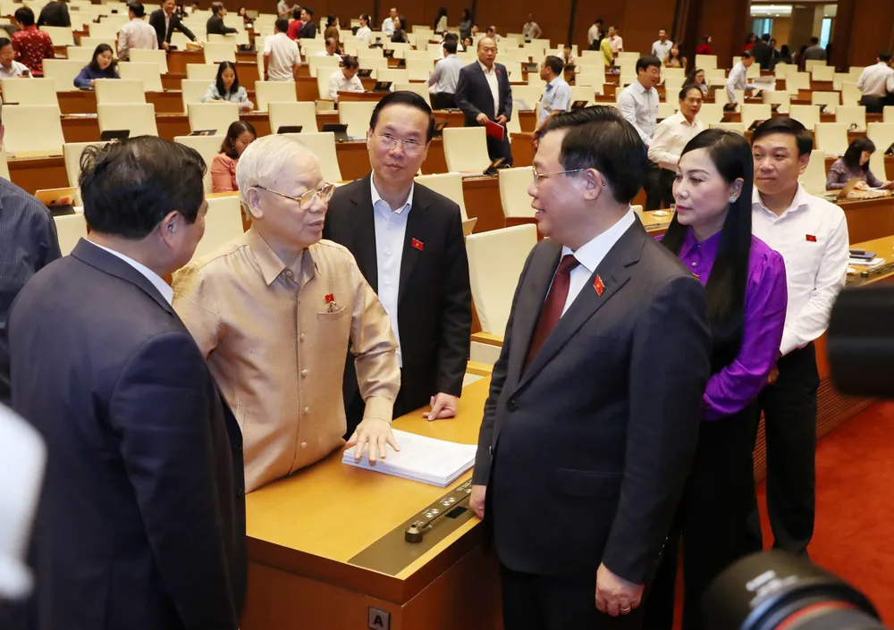 Tổng Bí thư Nguyễn Phú Trọng và các đồng chí lãnh đạo Đảng, Nhà nước cùng các đại biểu dự phiên chất vấn sáng 7-11. Ảnh: QUANG PHÚC Tổng Bí thư Nguyễn Phú Trọng và các đồng chí lãnh đạo Đảng, Nhà nước cùng các đại biểu dự phiên chất vấn sáng 7-11. Ảnh: QUANG PHÚC