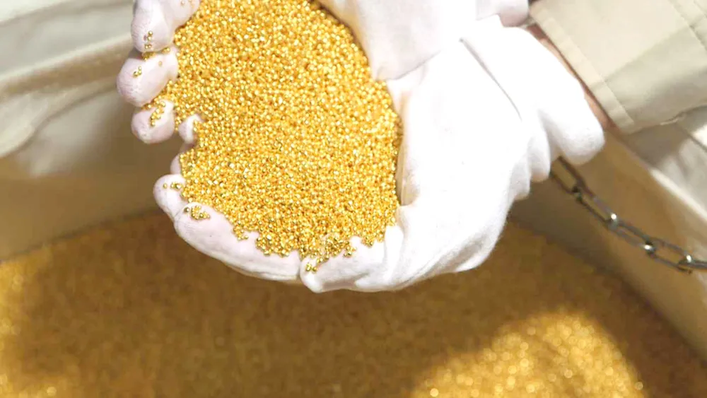 Vàng thu được từ rác thải điện tử Ảnh: NIKKEI ASIA Vàng thu được từ rác thải điện tử Ảnh: NIKKEI ASIA