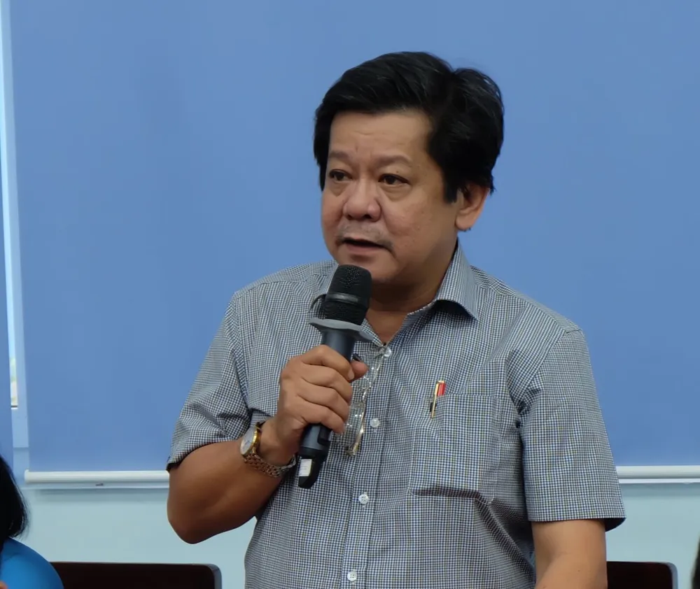 Đại biểu nêu ý kiến tại tọa đàm Đại biểu nêu ý kiến tại tọa đàm