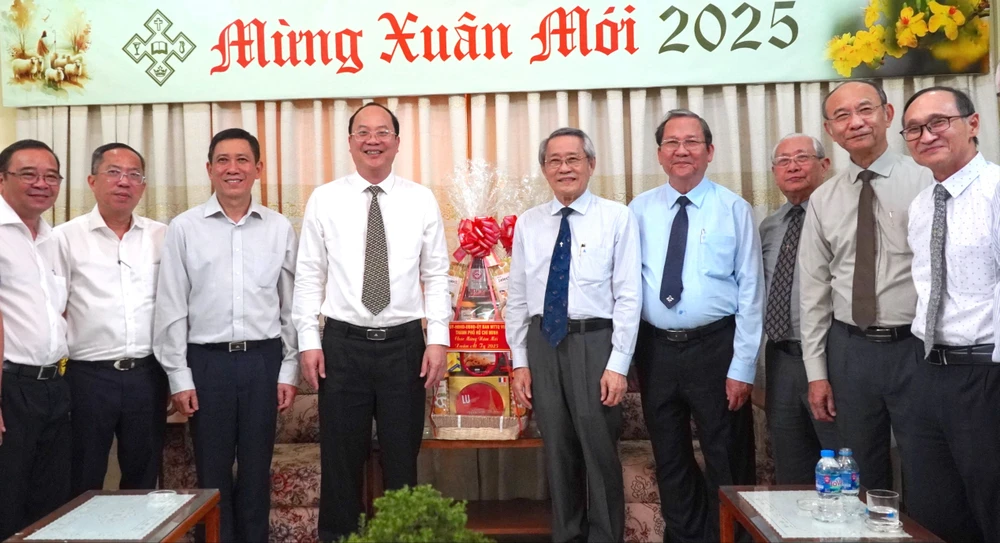 Phó Bí thư Thường trực Thành ủy TPHCM Nguyễn Hồ Hải thăm, chúc tết Tổng Liên hội Hội thánh Tin lành Việt Nam (miền Nam) và Mục sư Thái Phước Trường 6HH06112.JPG