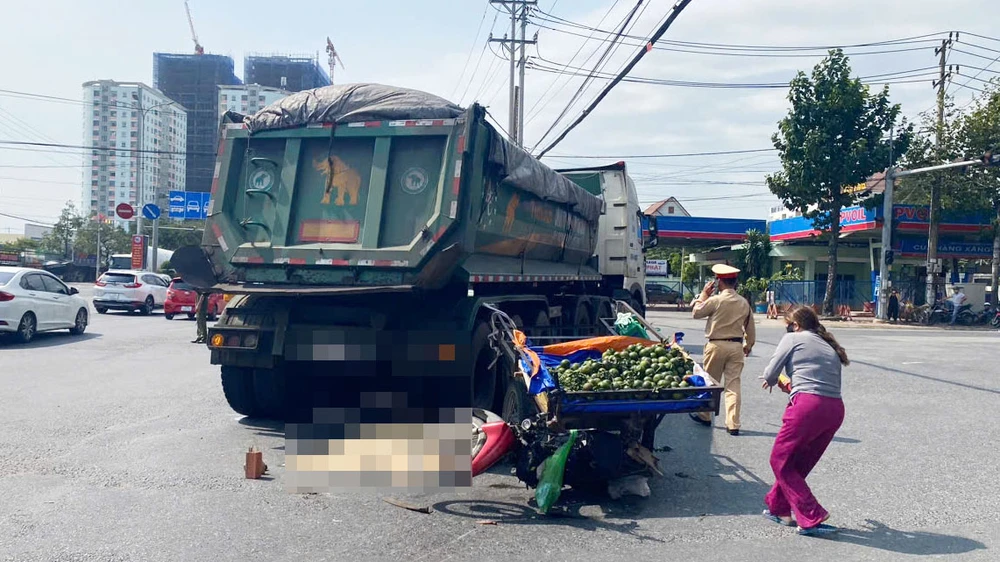 Hiện trường vụ tai nạn giao thông khiến người phụ nữ tử vong trên Quốc lộ 51