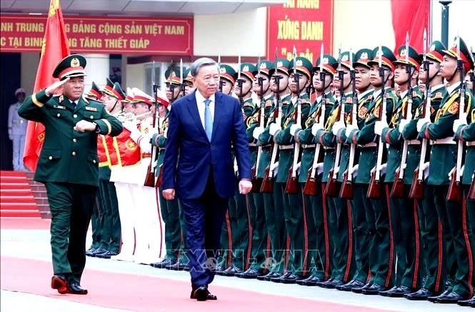 Tổng Bí thư Tô Lâm thăm và làm việc với Binh chủng Tăng thiết giáp. Ảnh: Thống Nhất/TTXVN TBT lam viec Binh chung Tang thiet gap - TTXVN.jpg