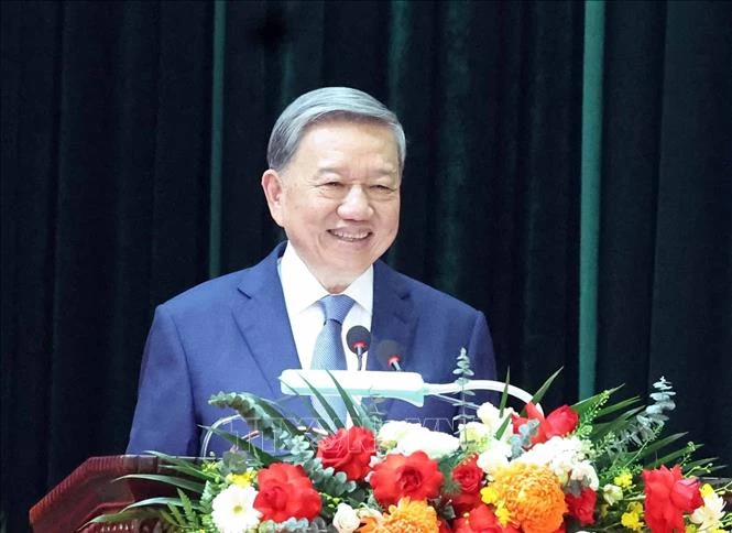 Tổng Bí thư Tô Lâm phát biểu tại buổi làm việc với Bộ Tư lệnh Binh chủng Tăng thiết giáp. Ảnh: Thống Nhất/TTXVN tongbithu1.jpeg