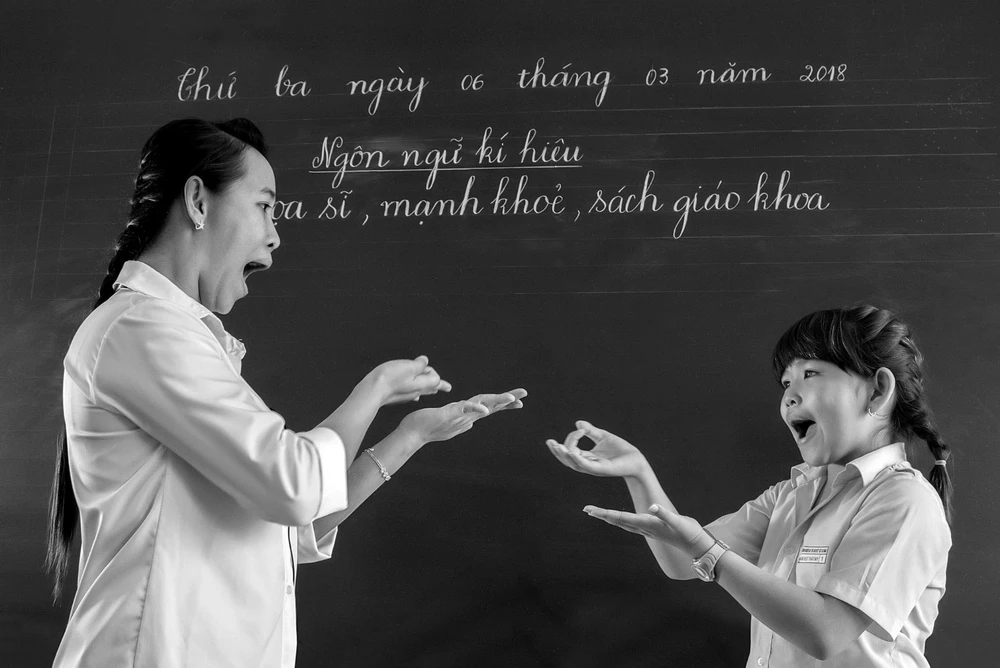 Giờ học ở trường nuôi dạy trẻ khuyết tật Cà Mau cogiao.jpg