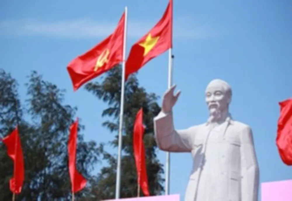 Tượng đài Bác Hồ trên đảo Cô Tô ảnh 1 tuong-bacho.jpg