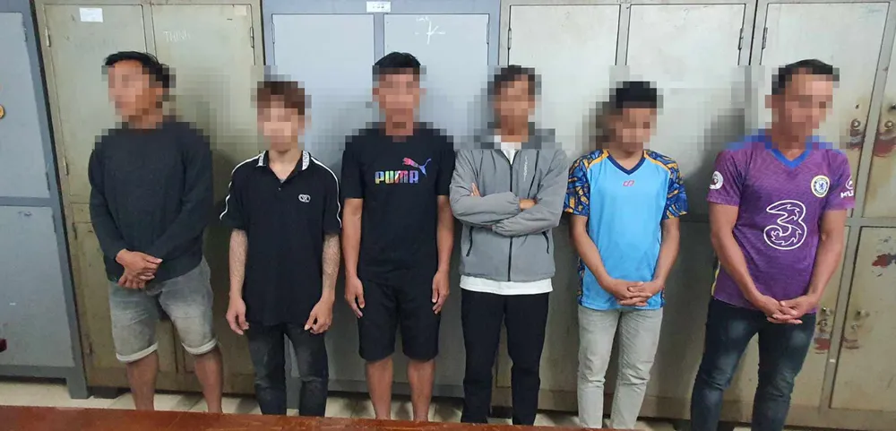 Các đối tượng tại cơ quan công an 6 doi tuong.jpg